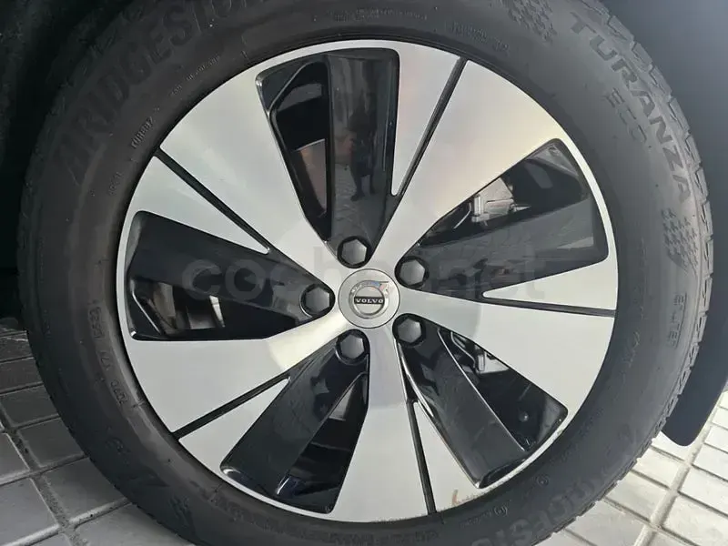 Usado Volvo XC40 Inscription 262 CV (192 kW) 2021 Gris / plata SUV