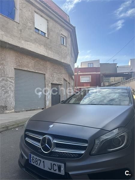 Usado Mercedes A180 Style 109 CV (80 kW) 2015 Gris / plata Berlina