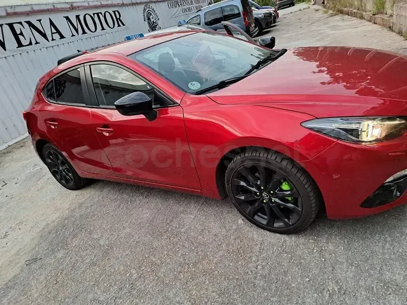 Usado Mazda 3 Luxury 150 CV (110 kW) 2016 Granate Berlina