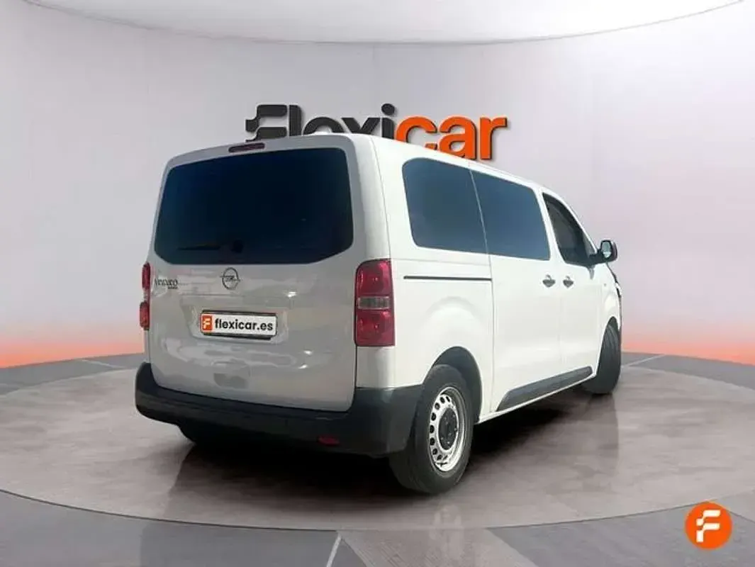 Usado Opel Zafira Life Business 120 CV (88 kW) 2020 Blanco Monovolumen