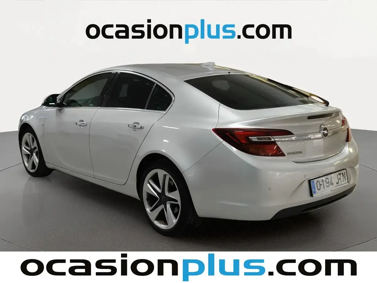 Usado Opel Insignia Excellence 140 CV (102 kW) 2016 Gris plata Berlina