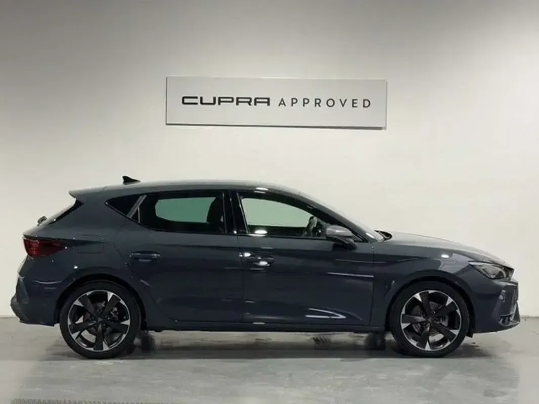 Usado Cupra Leon 150 CV (110 kW) 2025 Azul Utilitario