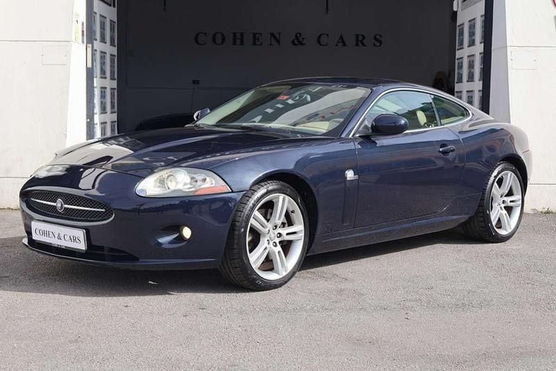 Usado Jaguar XK 298 CV (219 kW) 2006 Azul Coupe