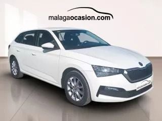 Blanco Usado 2020 Skoda Scala Utilitario | 13.690 € (Buen precio) - Imagen 1/4
