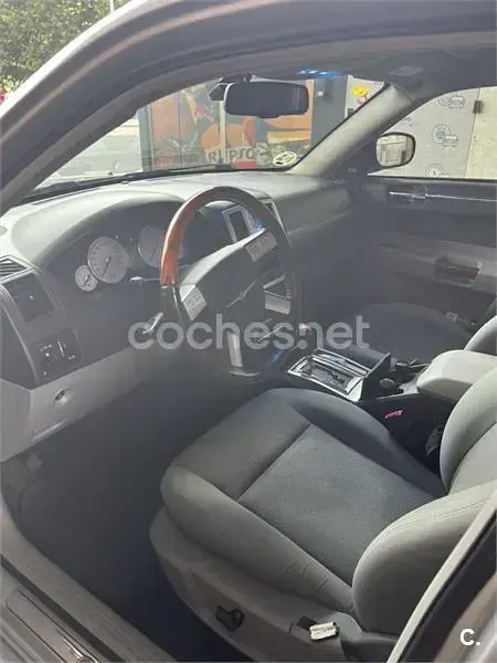 Usado Chrysler 300C 218 CV (160 kW) 2006 Gris / plata Berlina