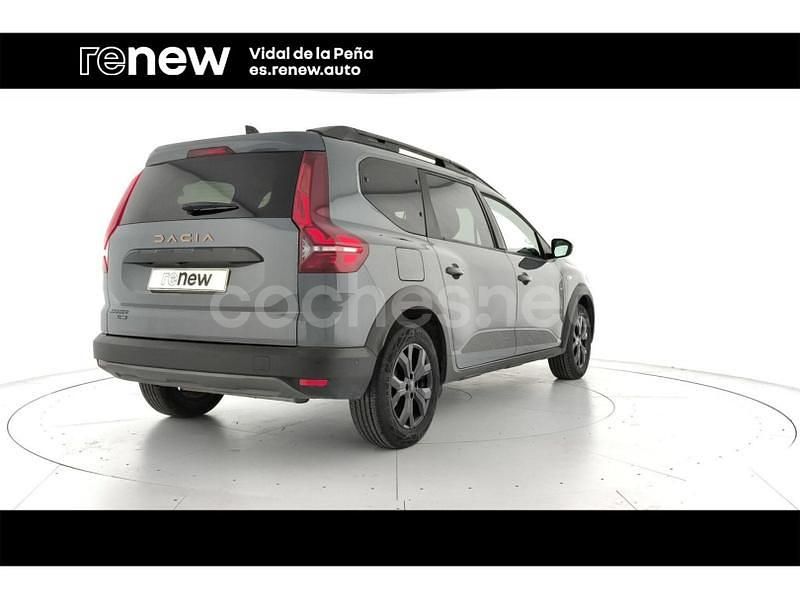 Usado Dacia Jogger Extreme 140 CV (102 kW) 2024 Gris / plata Monovolumen