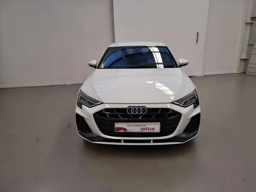 Usado Audi A3 Sportback S-Line 150 CV (110 kW) 2025 Blanco Utilitario