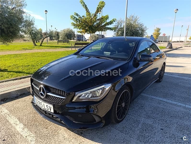 Negro Usado 2017 Mercedes CLA180 AMG line Berlina | 22.000 € (Un poco caro) - Imagen 1/4