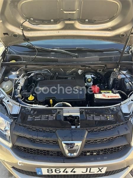 Usado Dacia Logan Ambiance 75 CV (55 kW) 2016 Marrón Berlina