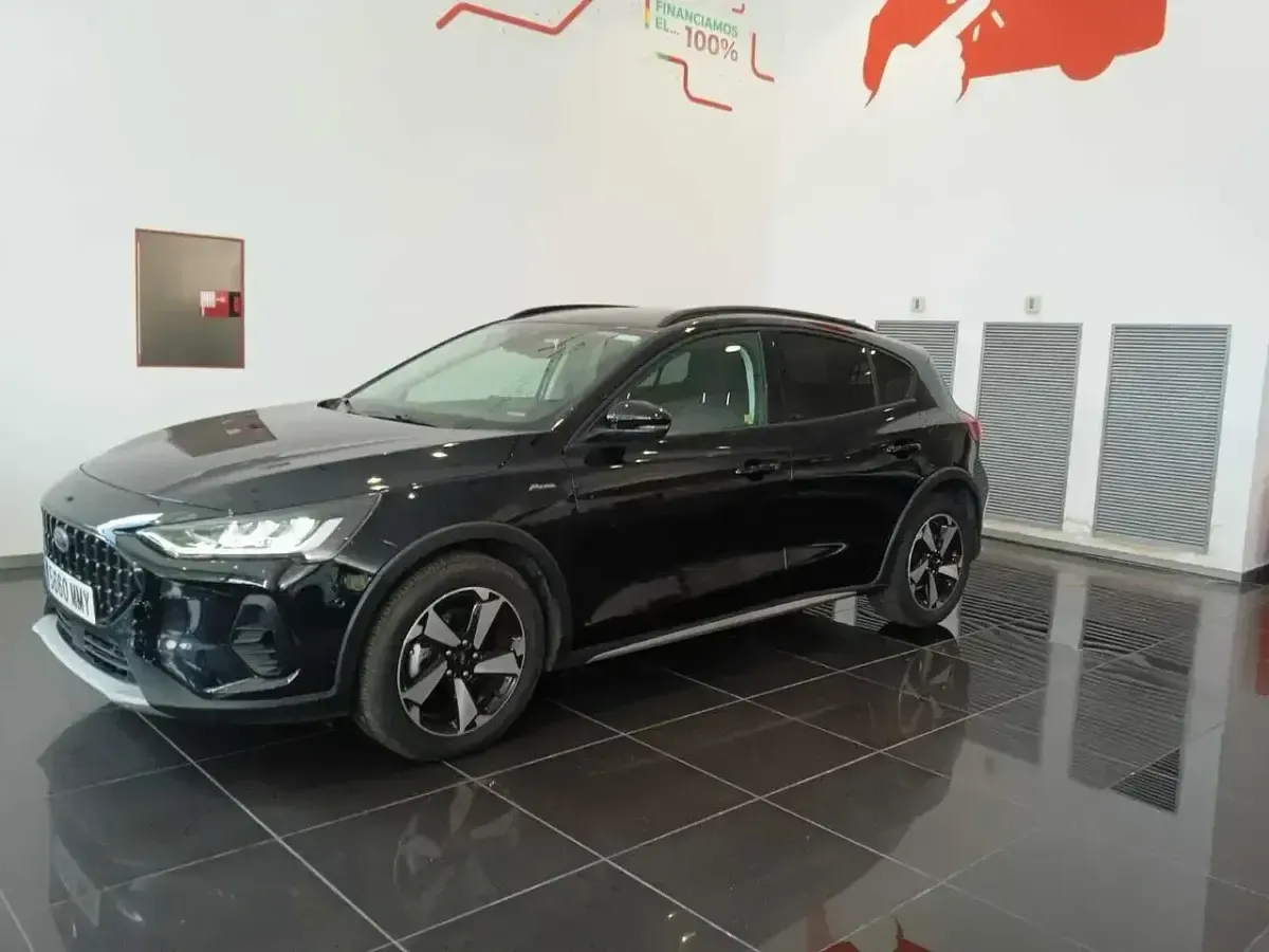 Usado Ford Focus Active 155 CV (114 kW) 2024 Negro Berlina