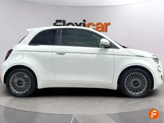 Usado Fiat 500e Icon 86 kW (118 CV) 2021 Gris Utilitario
