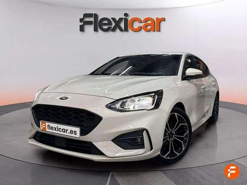 Usado Ford Focus ST-Line 125 CV (91 kW) 2021 Beige Utilitario