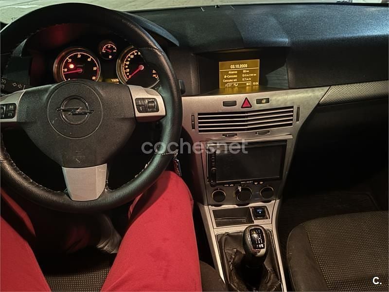 Usado Opel Astra GTC Sport 110 CV (80 kW) 2009 Blanco Berlina