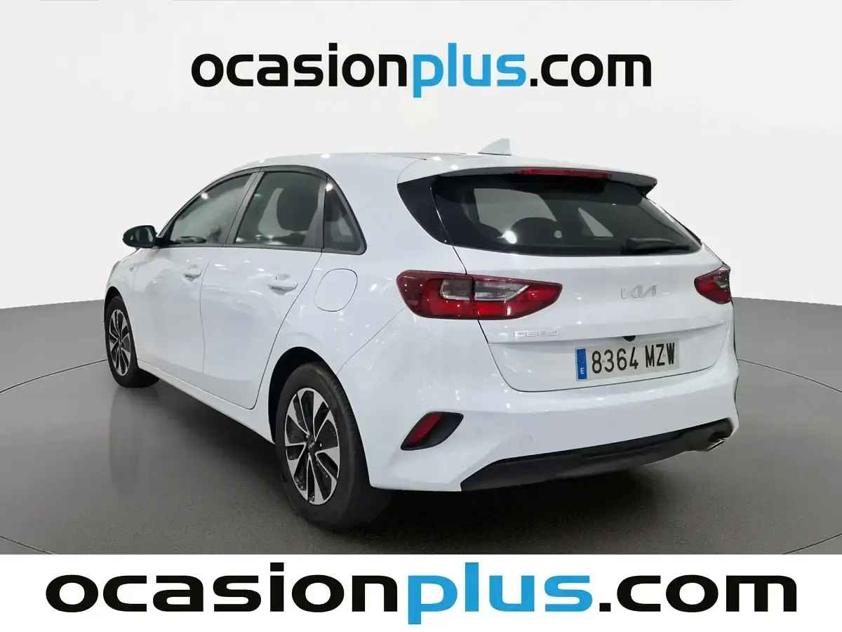 Usado Kia Ceed 100 CV (73 kW) 2025 Blanco Utilitario
