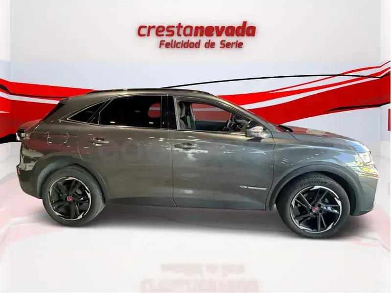 Usado DS Automobiles DS7 Crossback 130 CV (95 kW) 2022 Gris / plata SUV