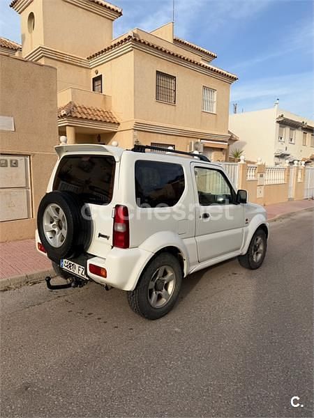 Usado Suzuki Jimny 86 CV (63 kW) 2008 Blanco SUV