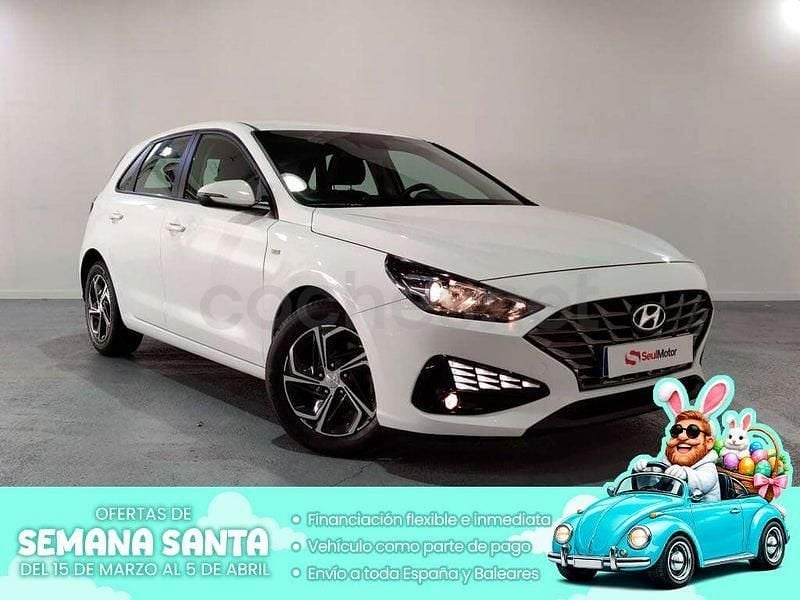 Usado Hyundai i30 120 CV (88 kW) 2023 Blanco Berlina