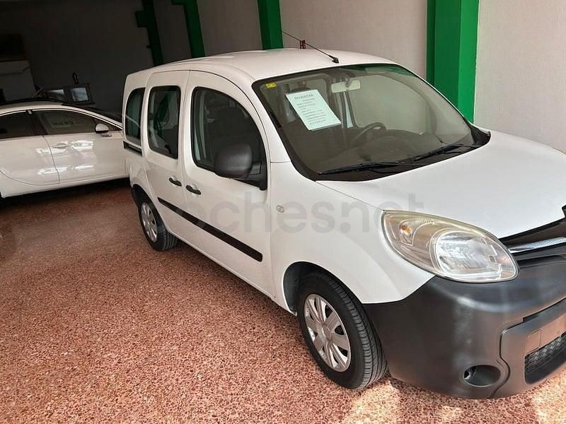 Usado Renault Kangoo 90 CV (66 kW) 2016 Blanco Familiar