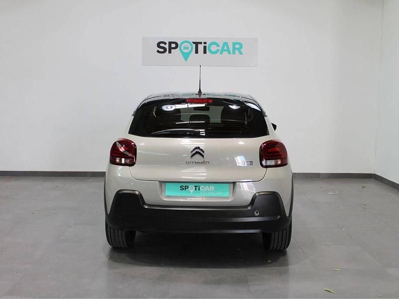 Usado Citroën C3 Feel 83 CV (61 kW) 2021 Gris Utilitario