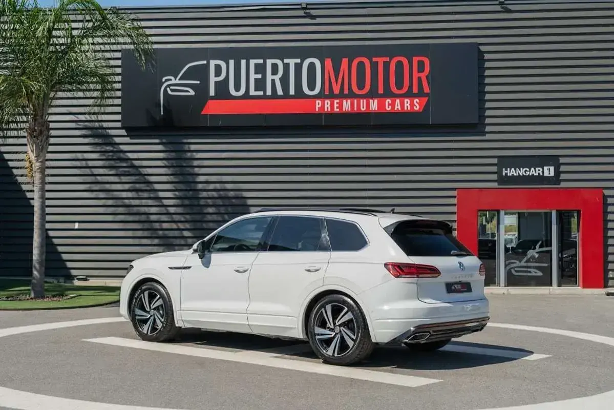 Usado VW Touareg R-line 286 CV (210 kW) 2019 Blanco SUV