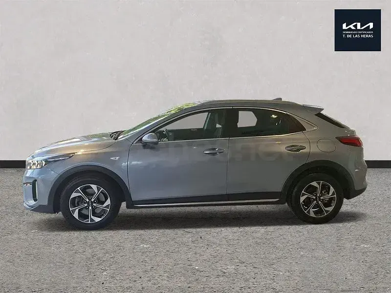 Usado Kia XCeed 140 CV (102 kW) 2025 Gris / plata SUV