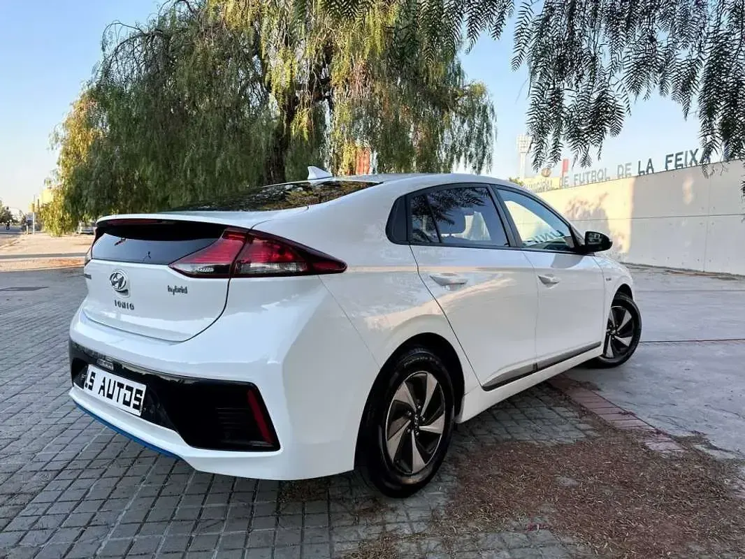 Usado Hyundai Ioniq 141 CV (103 kW) 2019 Blanco Utilitario