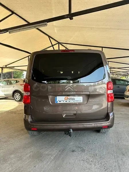 Usado Citroën Spacetourer Feel 150 CV (110 kW) 2016 Gris / plata Monovolumen