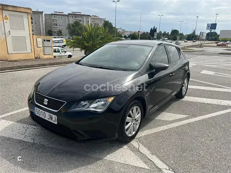 Usado Seat Leon Reference 105 CV (77 kW) 2016 Negro Berlina
