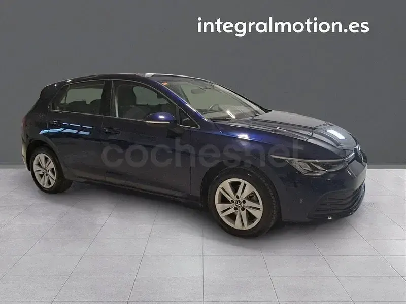 Usado VW Golf VIII Advance 115 CV (84 kW) 2023 Azul Berlina