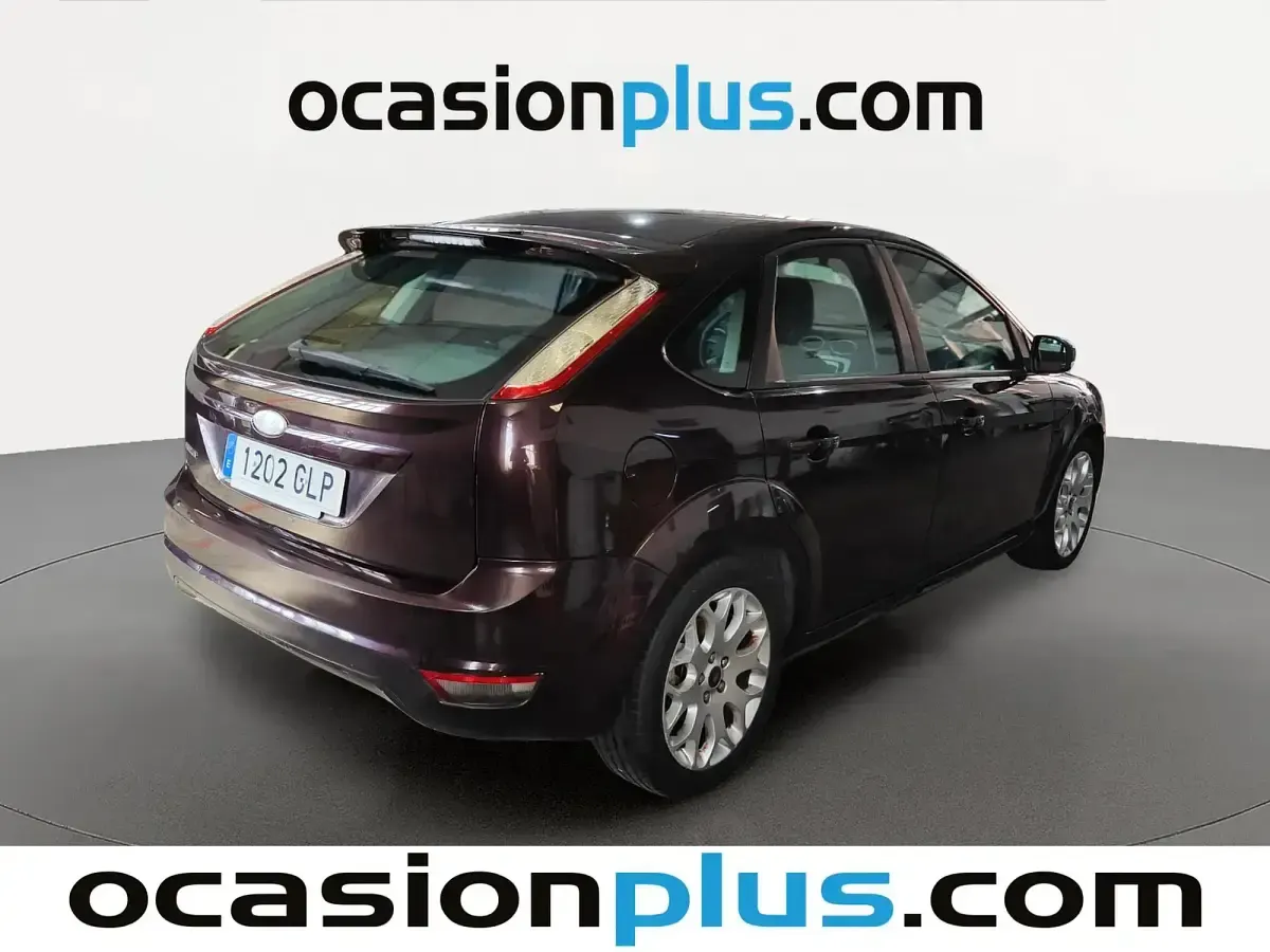 Usado Ford Focus Trend 100 CV (73 kW) 2009 Negro Utilitario