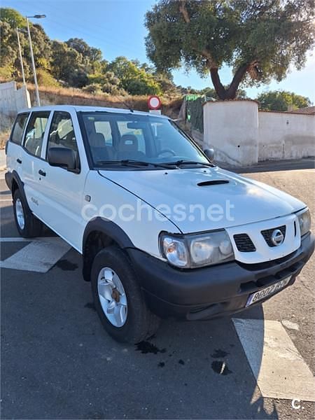 Blanco Usado 2002 Nissan Terrano Comfort SUV | 4600 € (Super precio) - Imagen 1/4