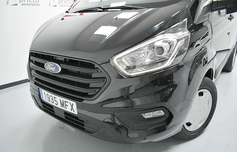 Usado Ford Transit Custom Trend 136 CV (100 kW) 2023 Negro Familiar