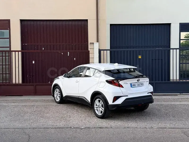 Usado Toyota C-HR Active 122 CV (89 kW) 2022 Blanco SUV