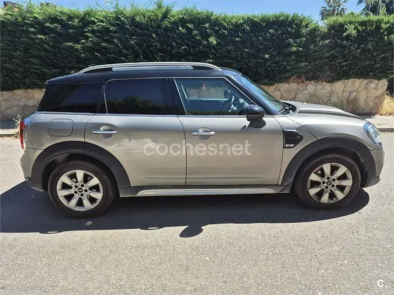Usado Mini Cooper Countryman 136 CV (100 kW) 2019 Beige SUV