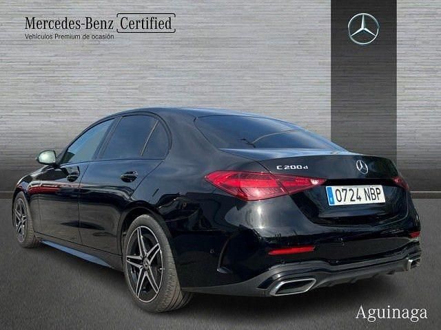 Usado Mercedes C200 163 CV (119 kW) 2025 Negro obsidiana
