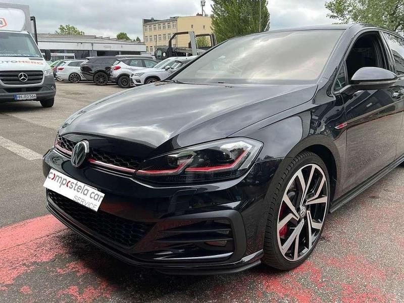 Usado VW Golf VII GTI 245 CV (180 kW) 2018 Negro Utilitario
