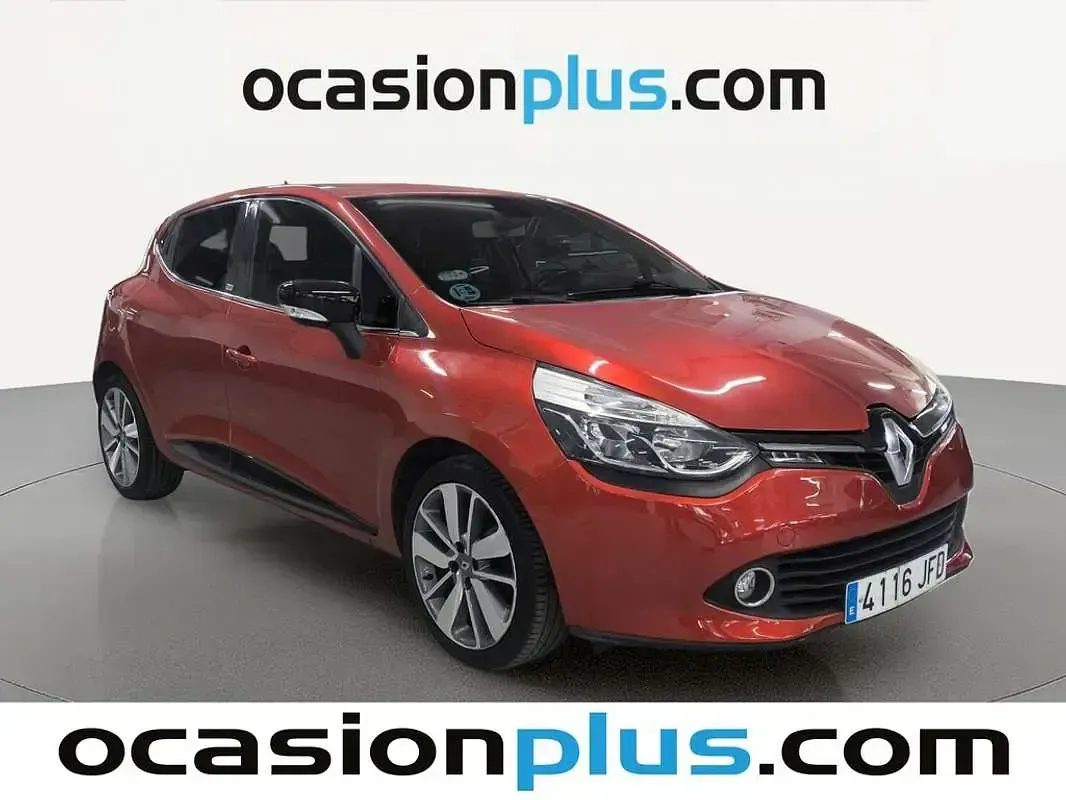 Usado Renault Clio IV 90 CV (66 kW) 2015 Rojo Utilitario