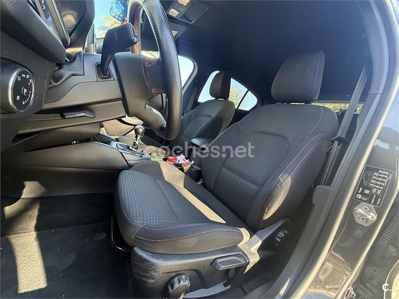 Usado Ford Focus ST-Line 125 CV (91 kW) 2022 Gris / plata Berlina