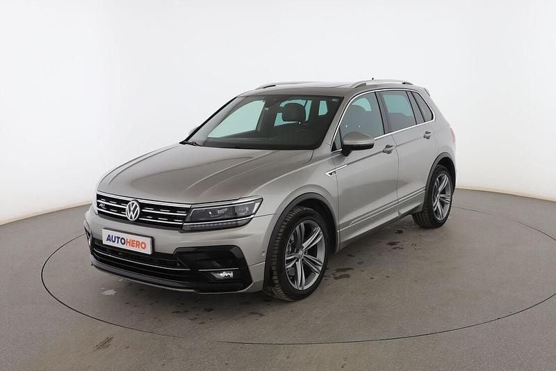 Gris Usado 2019 VW Tiguan Sportline SUV | 28.099 € (Un poco caro) - Imagen 1/3