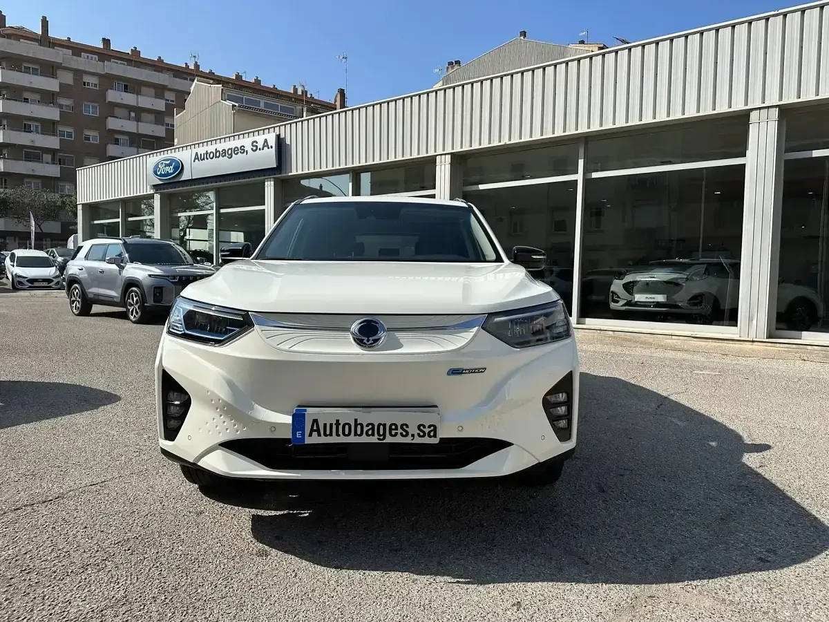Usado SsangYong Korando Limited 139 kW (190 CV) 2024 Blanco SUV