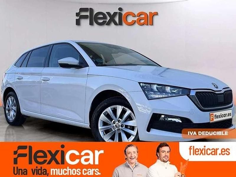 Blanco Usado 2023 Skoda Scala Active Utilitario | 12.790 € (Buen precio) - Imagen 1/4