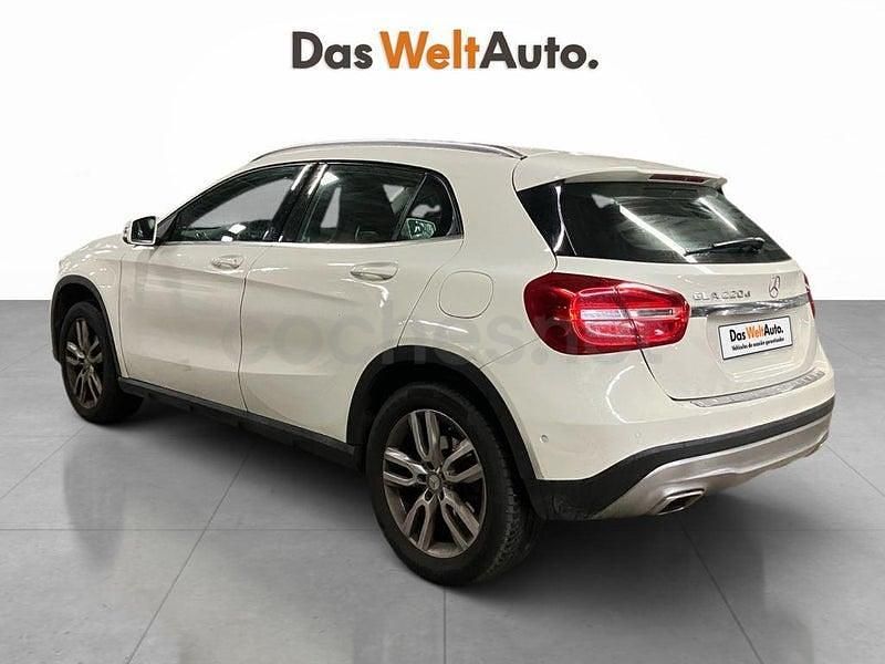 Usado Mercedes GLA220 Style 177 CV (130 kW) 2015 Blanco SUV