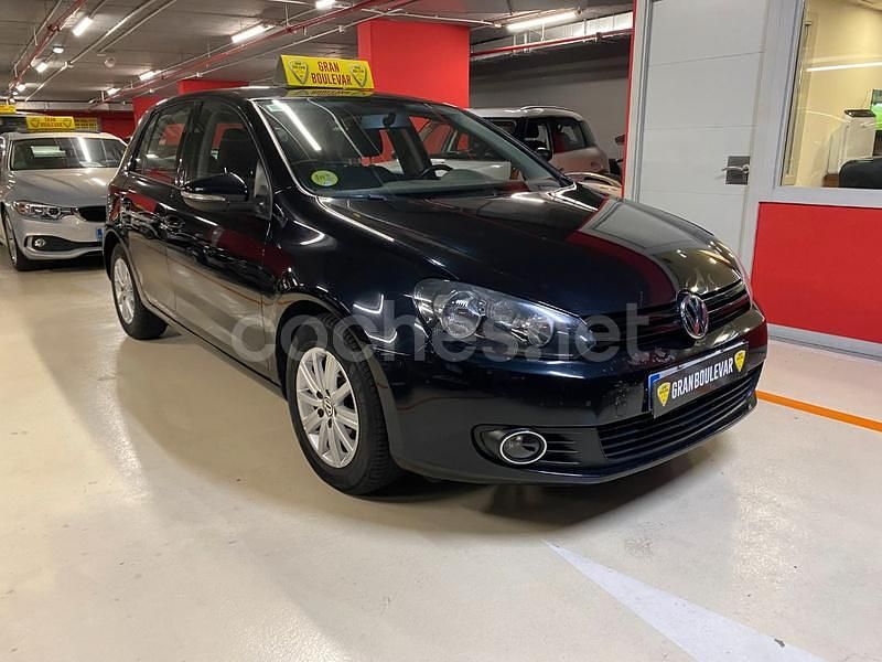 Usado VW Golf VI 105 CV (77 kW) 2011 Negro Utilitario