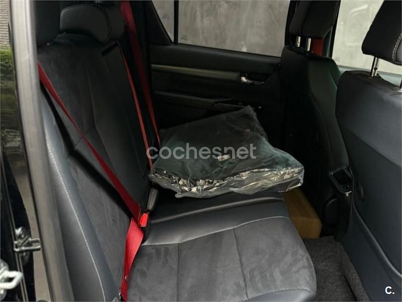 Usado Toyota HiLux Sport 204 CV (150 kW) 2024 Negro Pickup/Camioneta