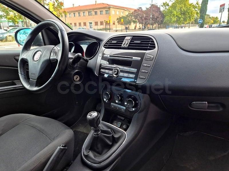 Usado Fiat Bravo Dynamic 120 CV (88 kW) 2008 Negro Utilitario