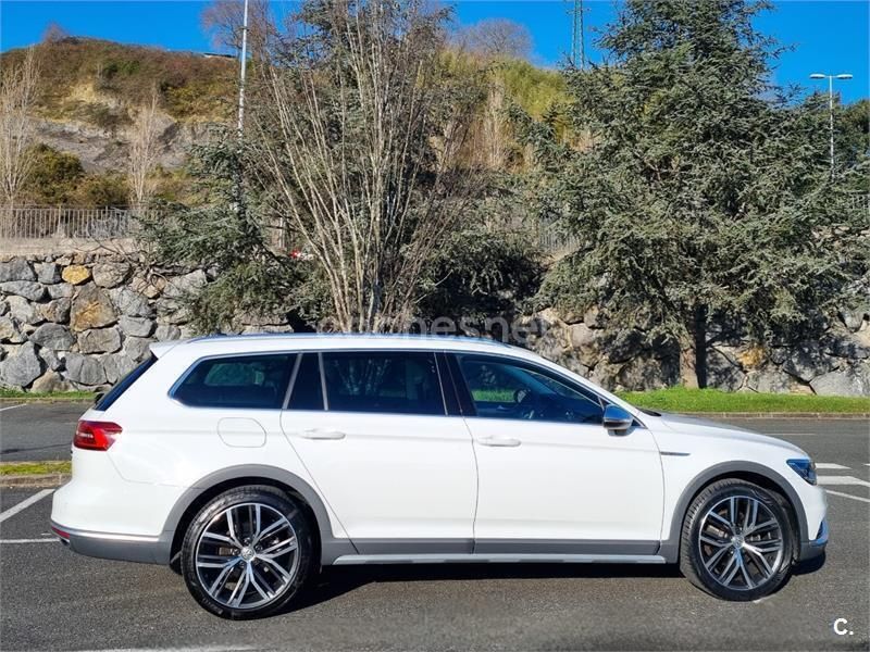 Usado VW Passat Alltrack 190 CV (139 kW) 2019 Blanco Familiar