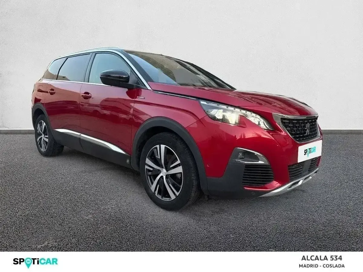 Usado Peugeot 5008 GT-line 130 CV (95 kW) 2020 Rojo Monovolumen
