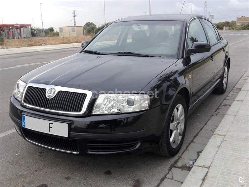Negro Usado 2007 Skoda Superb Classic Berlina | 4500 € - Imagen 1/4