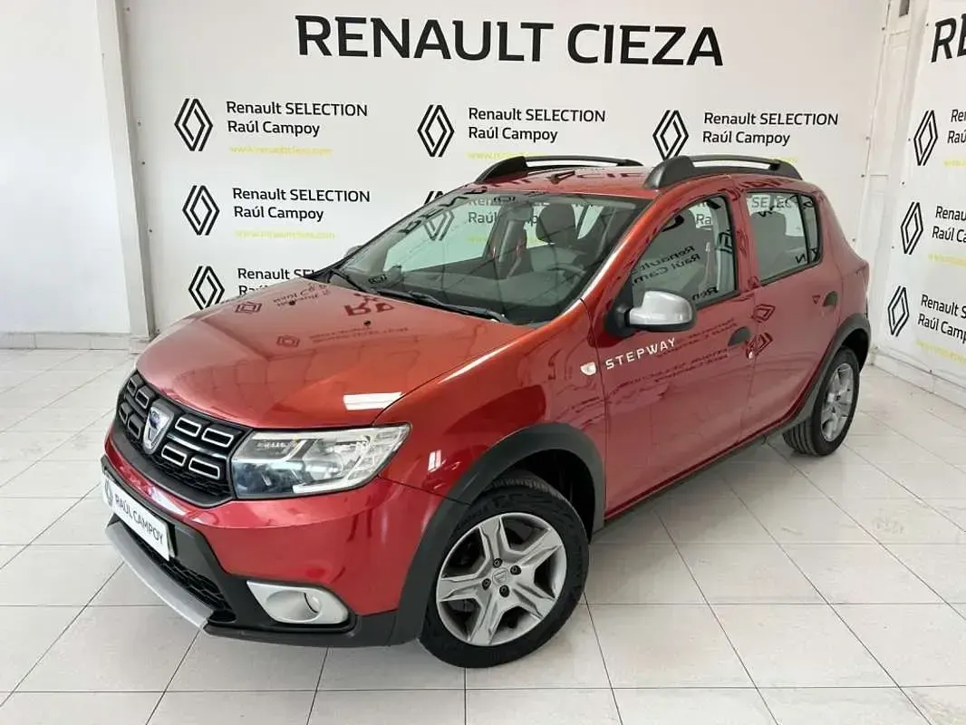 Usado Dacia Sandero Stepway 90 CV (66 kW) 2018 Rojo Utilitario