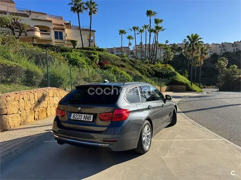Usado BMW 320 M Sport 190 CV (139 kW) 2018 Gris / plata Familiar